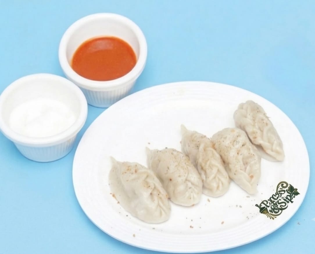 Momos